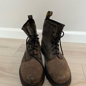 DR MARTENS air cushion brown leather boots size 12